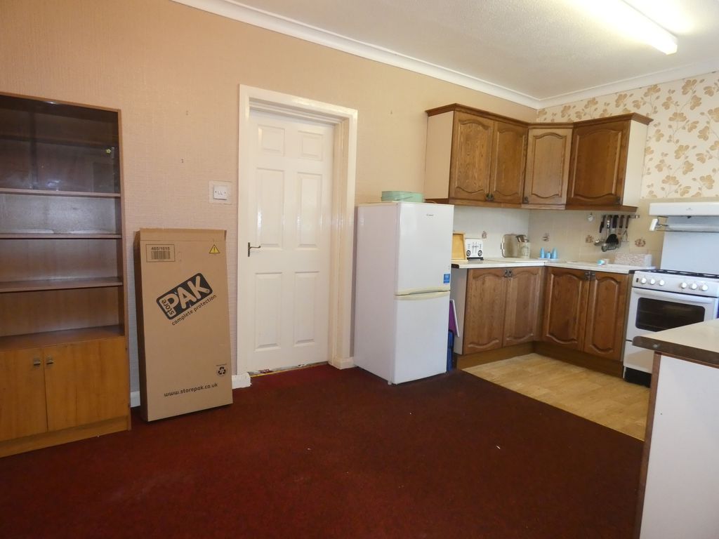 Kitchen/Dining Room- click for photo gallery